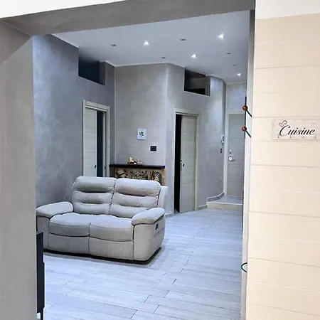 Lady Luxury * Bari